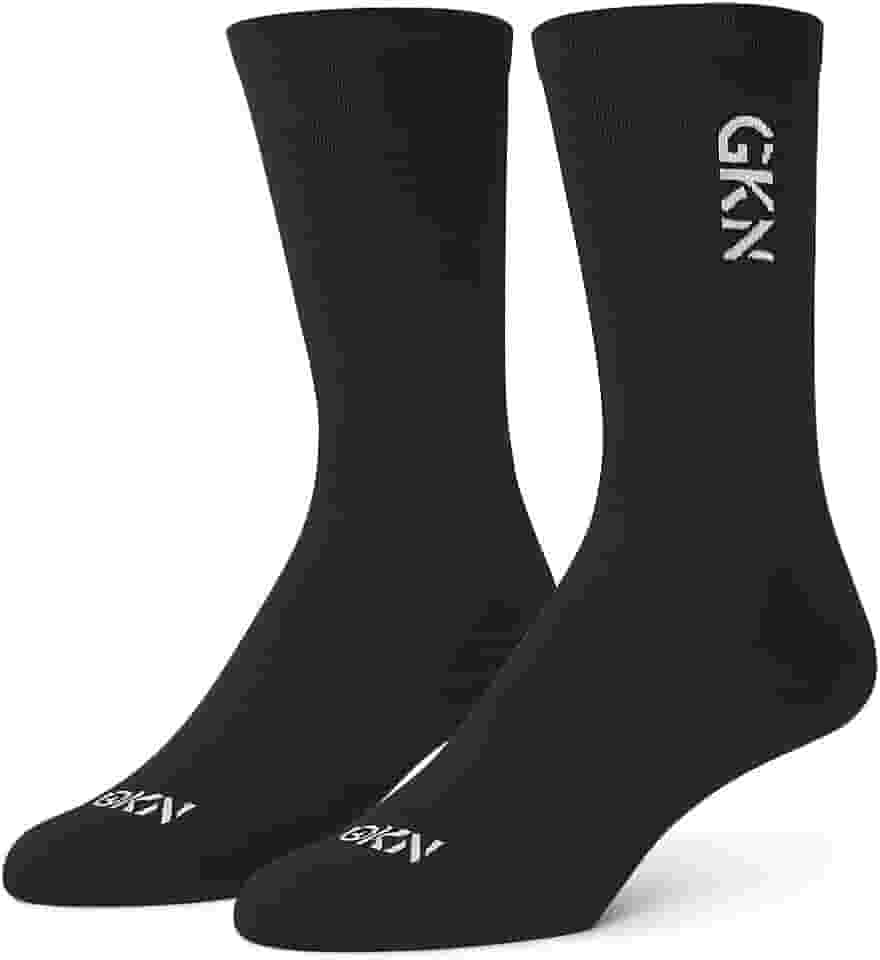 Meia Esportiva Cano Médio Preta – 80% Nylon, Respirável, Elástica e Firme (Baixo Atrito) – Detalhe Refletivo – Para Academia, Maratonas, Ultramaratonas, Triathlon e Trail – Unissex 35–40/40–46