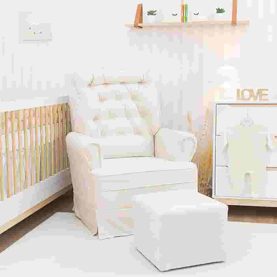 Poltrona Amamentação Alice com Puff e Balanço Gariani