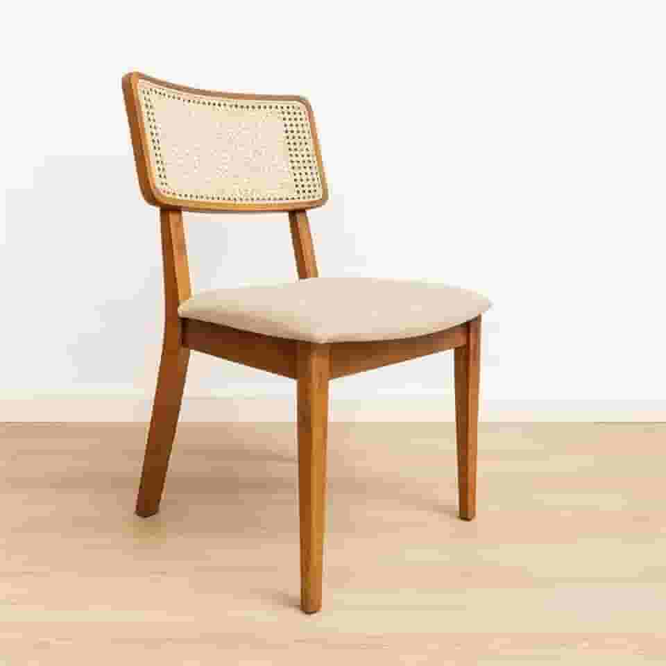 Cadeira de Jantar Madeira Maciça Estofada em Linho Bege Claro Encosto Rattan - Lilia