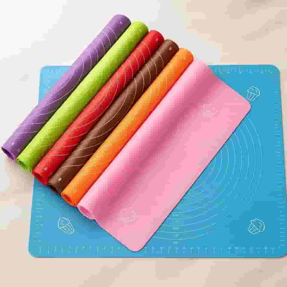 Tapete de Silicone para Culinária, Medidas 40x50 cm, Cores Sortidas, Base Antiaderente com Marcações de Medidas para Confeitaria