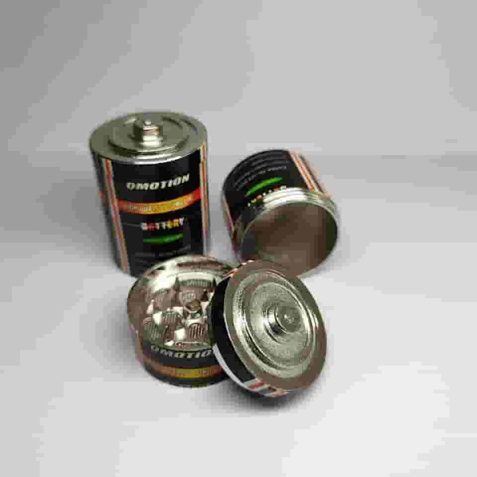 Triturador Vintage de Metal com 3 Partes, Dichavador com Compartimento de Armazenagem, Preto