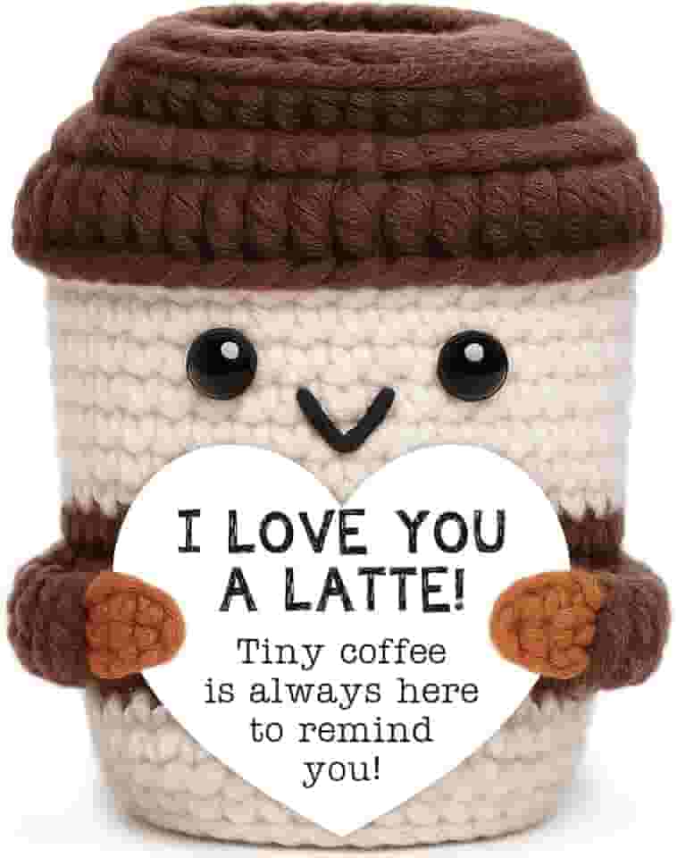 OCCdesign Xícara de café de crochê feita à mão – I Love You a Latte, presente engraçado para amantes de café, colega de trabalho e dia do chefe, Papai Noel secreto, estoque de meias, decoração de
