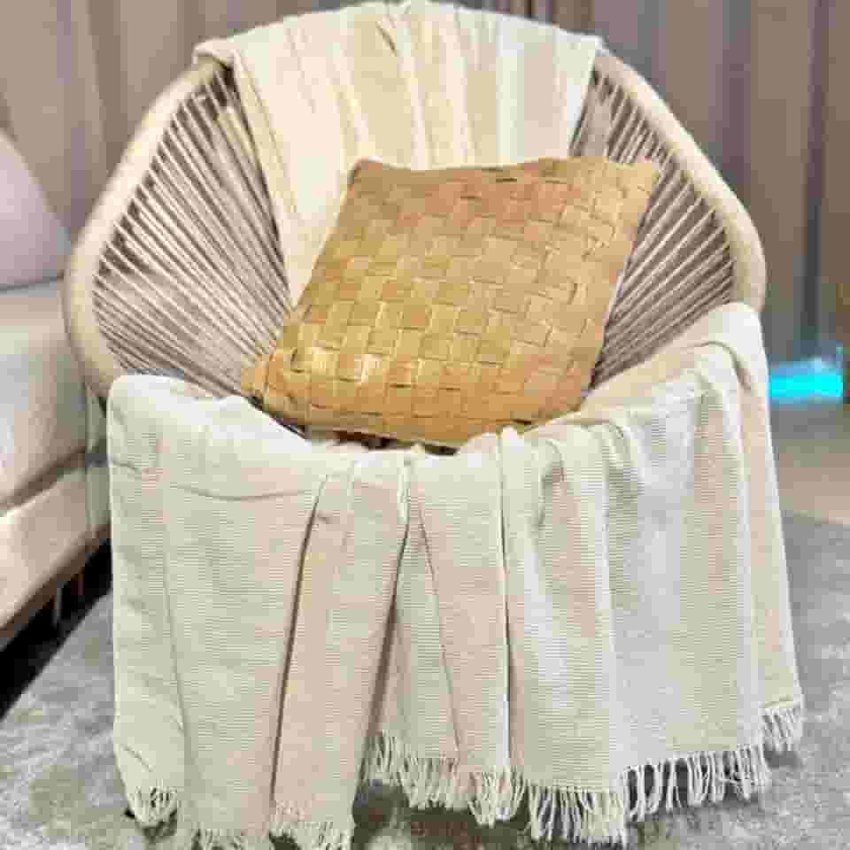 Manta para Sofá e Cama Artesanal, 210 x 150 cm, 100% Algodão, com Franjas (Cru)