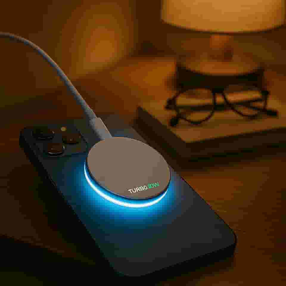 Carregador Magnético Por Indução Premium 15W, Carregamento Turbo, USB-C, Sem Fio, Rápido E Seguro, Marca VARENZIA