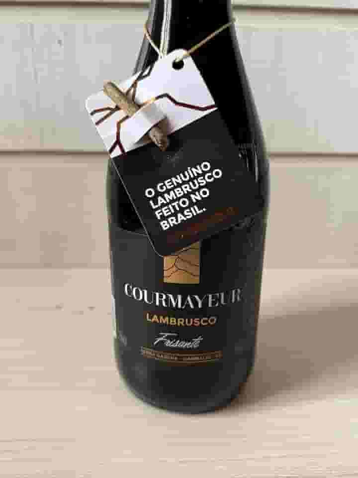 Vinho Frisante Tinto Lambrusco Suave Courmayeur Serra Gaúcha