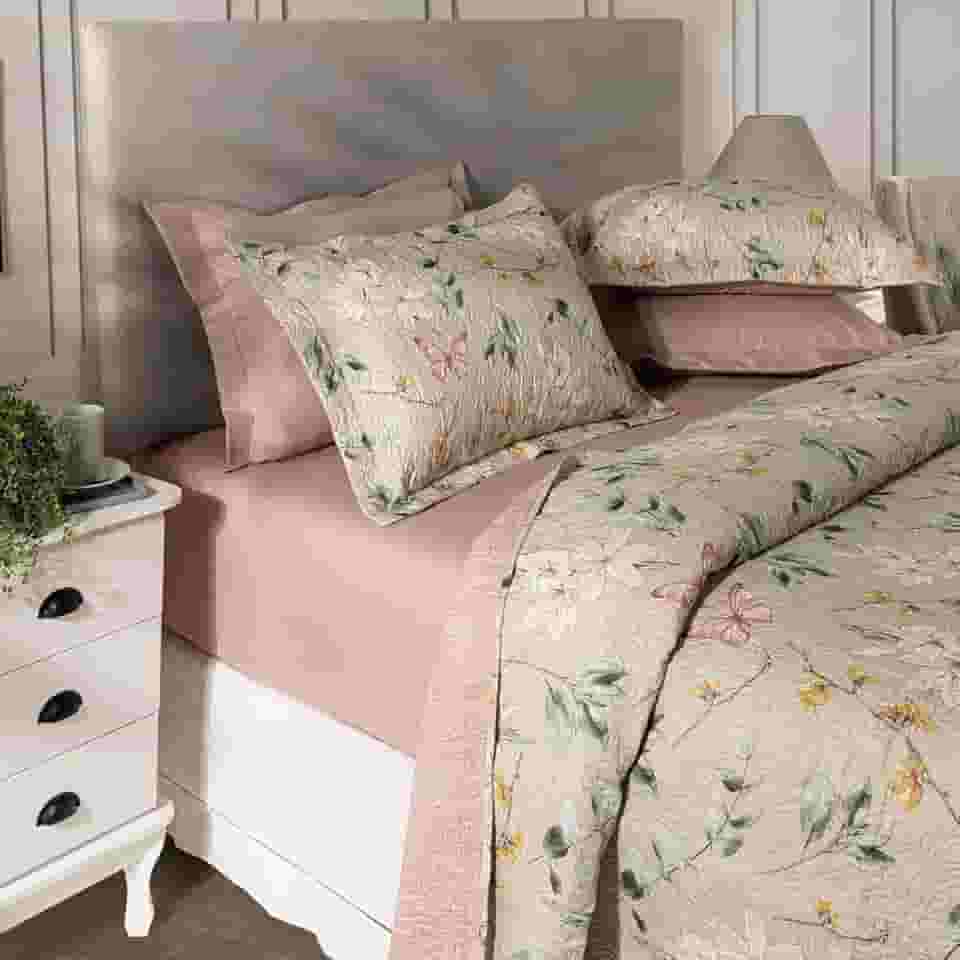 Kit Cobre Leito Colcha Boutis 3 Peças Matelado Ultrassônico Estampado Dupla Face Porta Travesseiro Aba Americana Micro Percal 150 Fios (Isabel Areia, Queen)