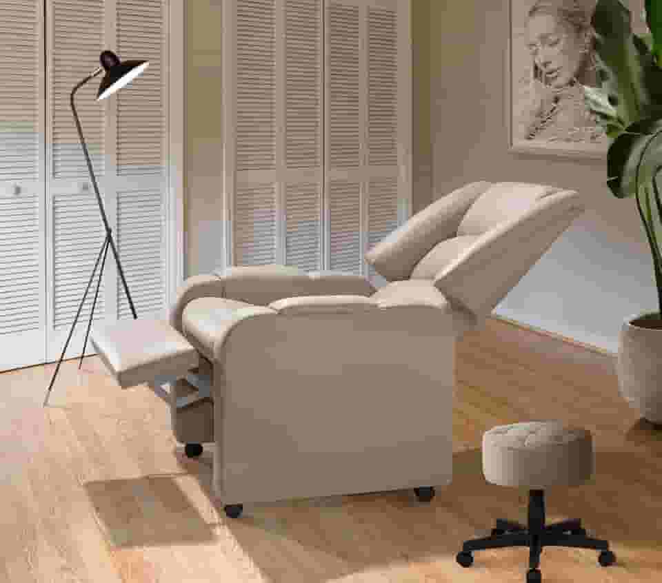 Poltrona Do Papai Reclinável Confortável Suécia Com Rodízio - Corino Bege