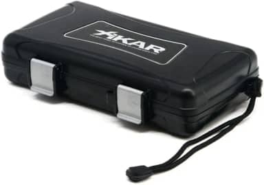 Xikar O umidor de viagem mede 21,27 x 11,27 cm, comporta 5 charutos em espuma estilo caixa de ovo