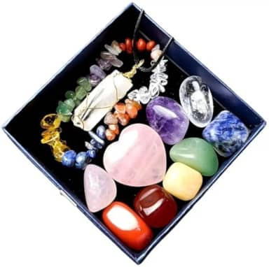 Kit Energético 'Harmonilua' Feminino com 9 Pedras Naturais + Pingente de Quartzo Claro + Pulseira de Pedras 7 Chakras – Tamanho 9x9cm – Cristais de Cura, Proteção e Equilíbrio Espiritual - Acompanha Caixa Premium