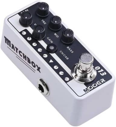 Mooer Pedal Preamp Matchbox M013 | para Guitarra, Digital, Dois Canais, EQ de 3 Bandas, Simulador de Gabinete, Compacto, 9V DC