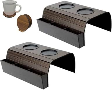 Kit 2 esteiras para braço de sofá com porta copos e porta controle remoto MDF ajustável cor tabaco (2 esteiras com porta controle + 4 porta copos)