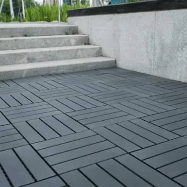 Deck Modular Plástico, Textura Madeira, 30x30cm, Kit 5 Unidades, 1,5cm de Altura (Cinza)