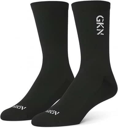 Meia Esportiva Cano Médio Preta – 80% Nylon, Respirável, Elástica e Firme (Baixo Atrito) – Detalhe Refletivo – Para Academia, Maratonas, Ultramaratonas, Triathlon e Trail – Unissex 35–40/40–46