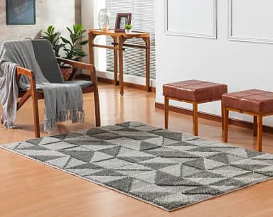 Tapete Sala, Quarto, Escritório 3D Pelo em Shagy Alto Relevo, Antiderrapante Base Emborrada Jazz (Triangulo Cinza, 1,50m x 1,00m)