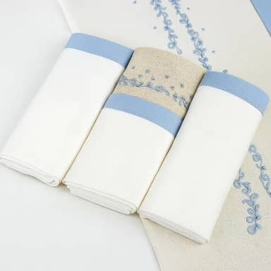 Cueiro para Bebê 100% Algodão Kit com 3 Unidades 80x80cm | Tecido Suave e Respirável | Ideal para Enxoval, Maternidade, Naninha e Proteção Diária (Creme/Azul)