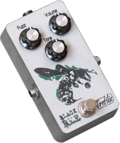 Pedal para guitarra Fuzz Black Bee Trefilio handmade