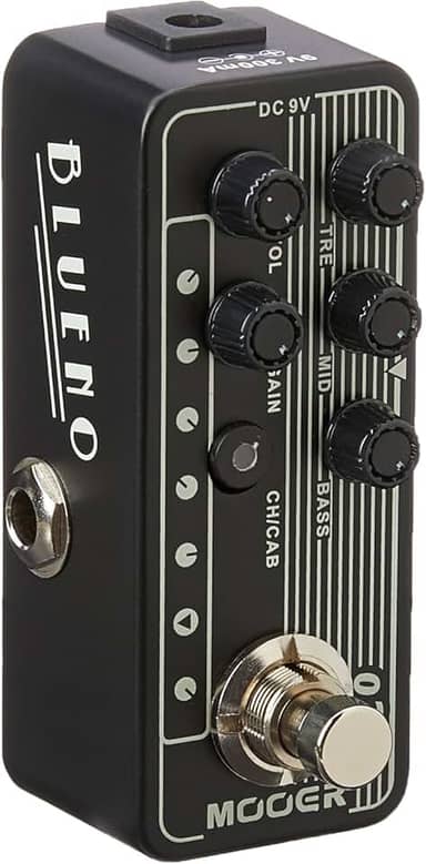 Mooer Pedal Preamp Blueno M020 | para Guitarra, Digital, Dois Canais, EQ de 3 Bandas, Simulador de Gabinete, Compacto, 9V DC