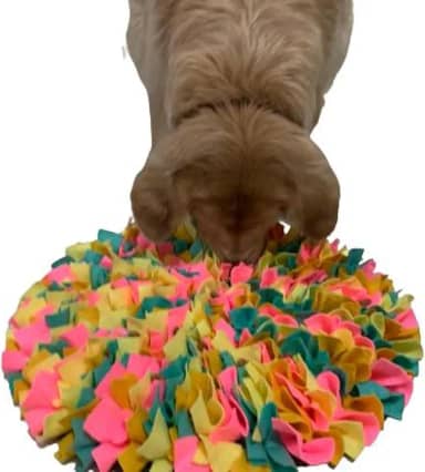 Tapete Interativo de Atividades para Cachorro e Gato de Enriquecimento Ambiental Forrageio de Fuçar Petiscos (Rosa)