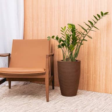 VASO POLIETILENO CONE RISCATO REDONDO P/PLANTAS E JARDINS DECORATIVO (ARGILA)