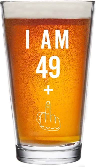 49 + Presentes de aniversário de 50 anos de um dedo médio para homens e mulheres copo de cerveja - presentes engraçados de 50 anos - copos de 473 ml suprimentos de decoração de festa - ideias de