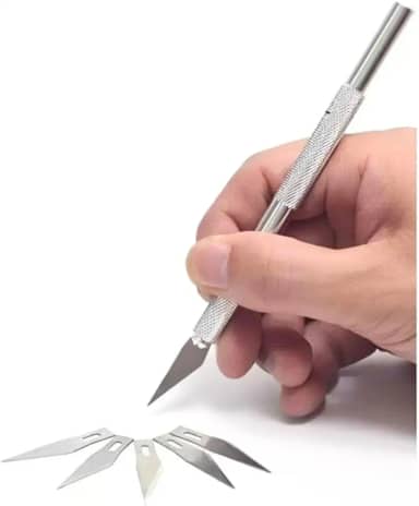 Estilete de Precisão Bisturi Profissional com 6 Lâminas de Reposição - Cabo de Alumínio Antiderrapante Ergonômico Afiado e Durável Ideal Artesanato Tipo Scrapbook Papel Couro EVA Modelismo Corte Fino