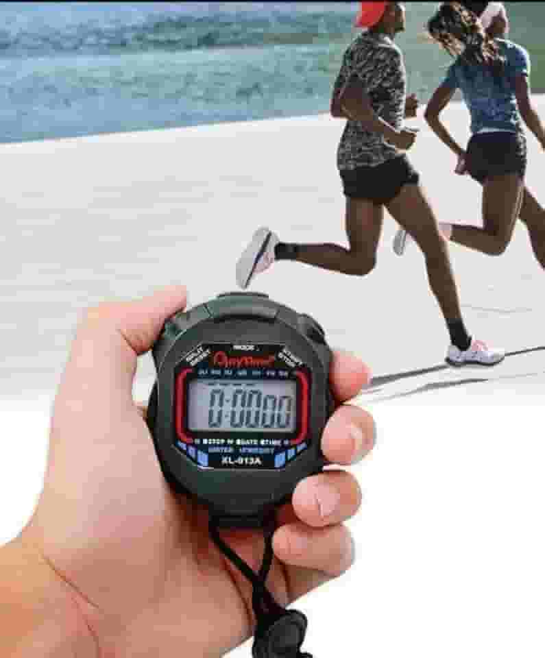 Cronômetro Digital de Mão com Alarme e Relógio | Ideal para Corrida, Crossfit, Natação e Treinos Esportivos | Compacto, Leve e com Cordão de Segurança