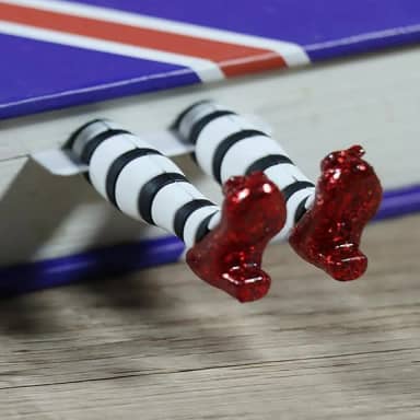 Marcador de Livro 3D Wicked Witch – Sapatos de Rubi Brilhantes, Papel Cartão Design White e Borracha Flexível – 1 Unidade