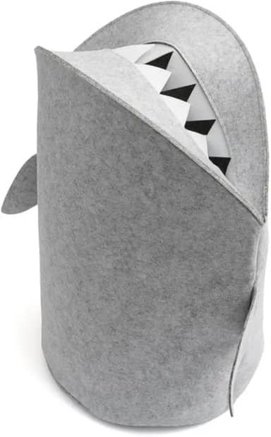 Oikos - Cesto Infantil de Feltro Tubarão