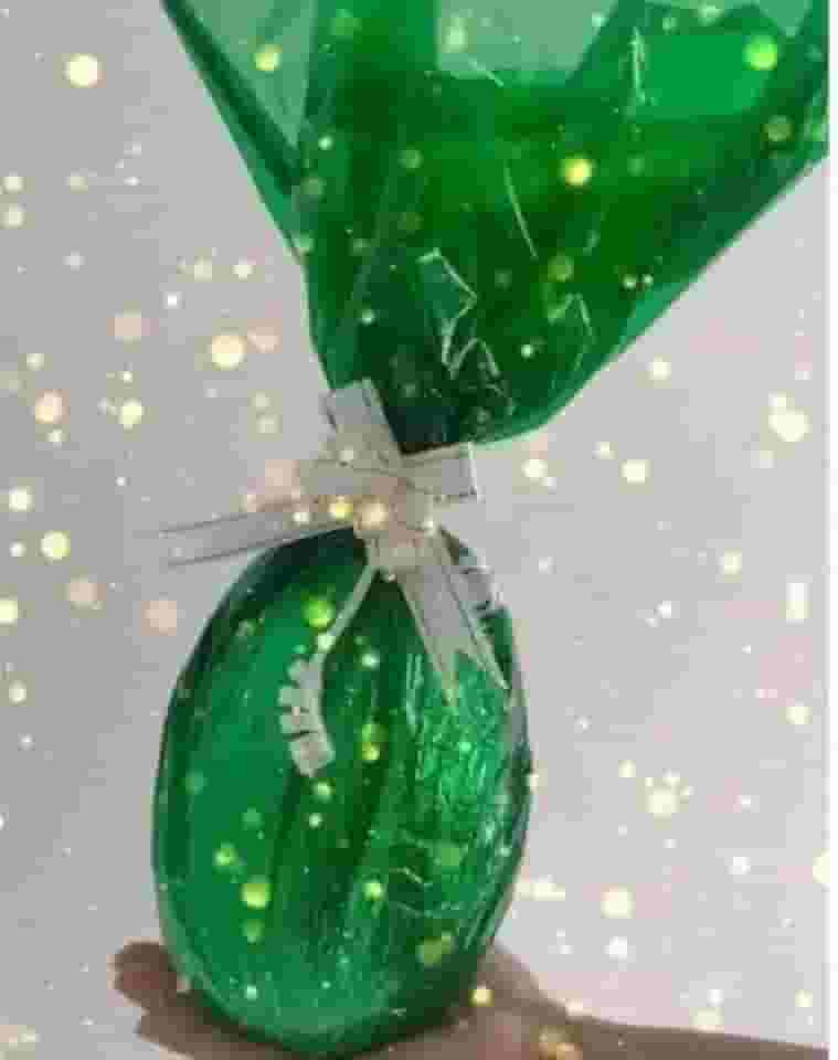 Ovo de Páscoa Tradicional com bombons Artesanal Doces Dinda (800 gr)