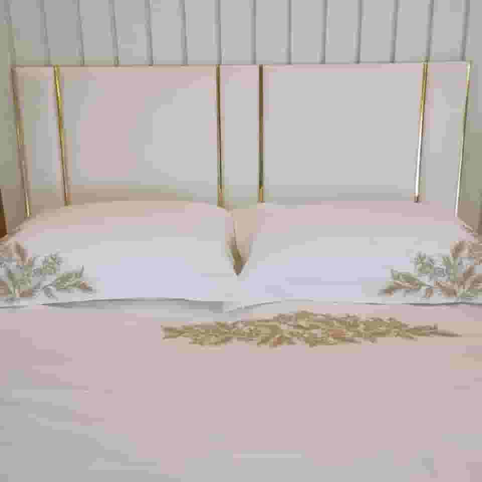 Cabeceira estofada antialergica Adesiva em módulos (Branco, cama King 2,00 x 0,60)