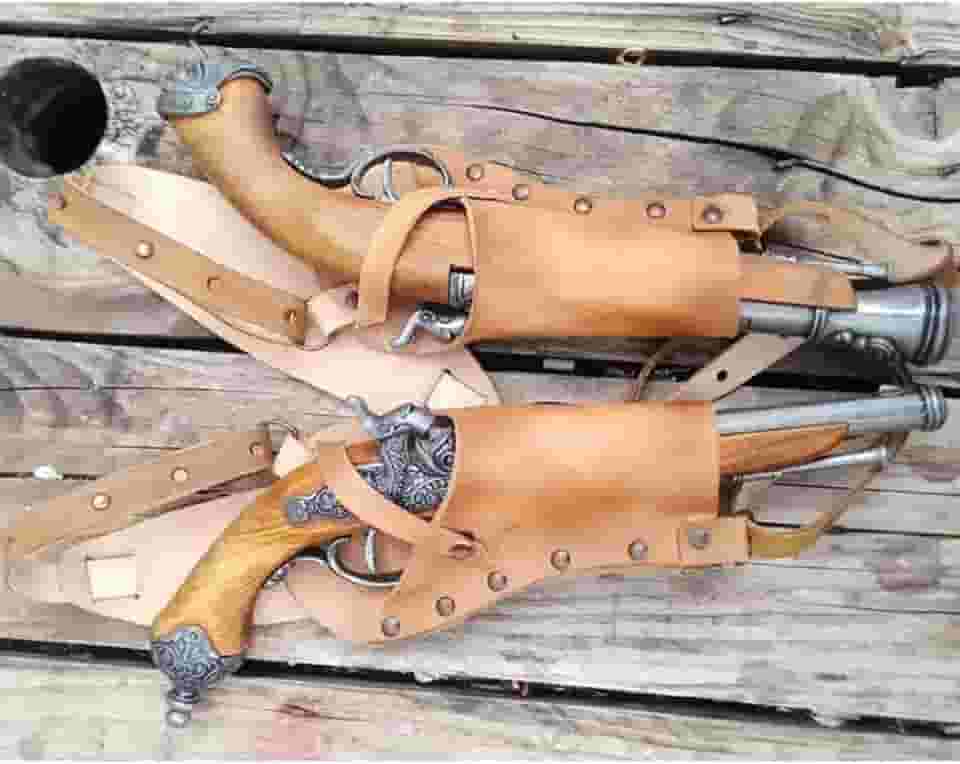 Retro cosplay pirata couro duplo pederneira arma coldre de ombro steampunk universal ajustável suporte de pistola para sca larp traje 16 sereno