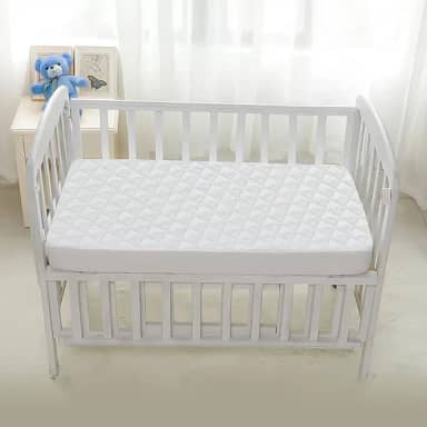 Capa de Colchão Impermeável Matelada para Berço Padrão Americano Anti Xixi Bebe Branco
