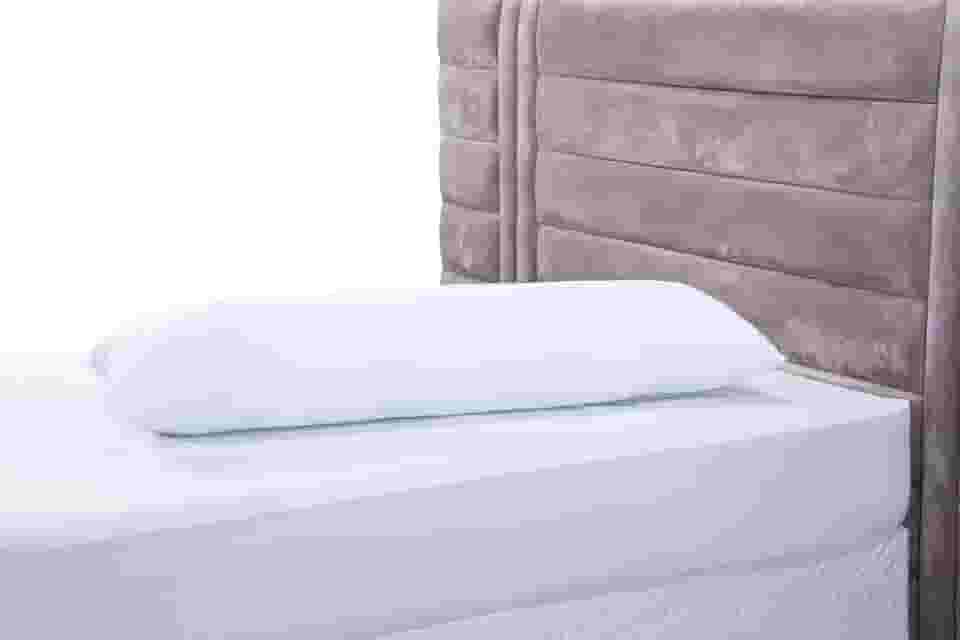 Fronha Travesseiro De Corpo Pele De Pêssego 1,35x0,45 Xuxão Branca