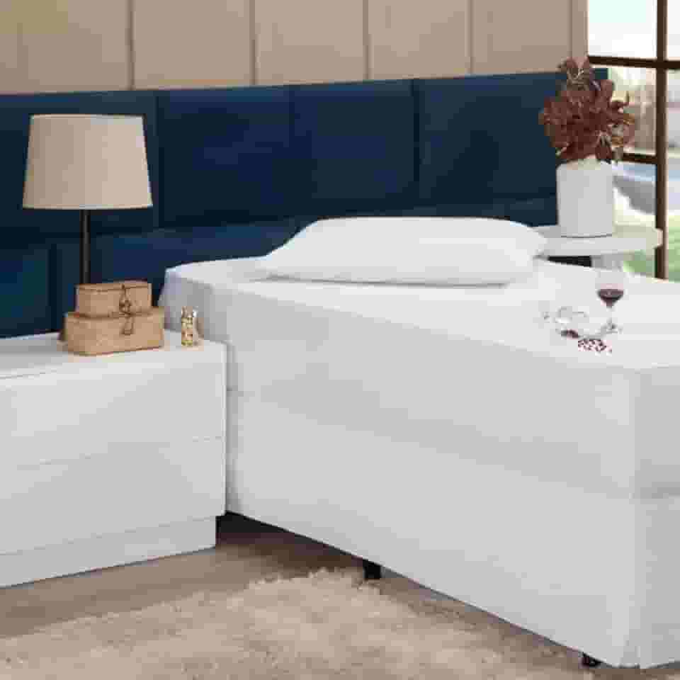Protetor de Colchão Solteiro Premium 100% Impermeável, Silencioso, Branco Liso 1,90m x 90cm x 30cm Antiácaro, Com Elástico Ajusável, Não faz Barulho, Prático e Resistente