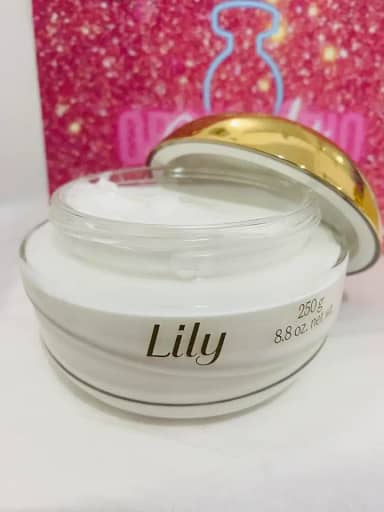 O BOTICARIO LILY CREME ACETINADO HIDRATANTE CORPORAL 250g