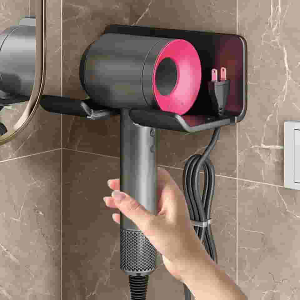 Suporte universal para secador de cabelo, suporte de parede para secadores de cabelo, sem perfuração, com plugue e organizador de cabo de alimentação, autoadesivo para armário de banheiro (preto)