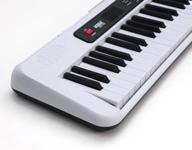 Teclado Kobe Arranjador Estudante KB-150 Branco 61 Teclas Com Fonte