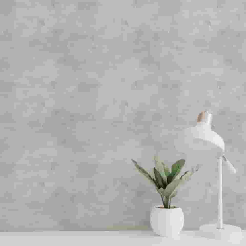 Papel de Parede Adesivo Cimento Queimado Cinza Claro – Vinil Fosco Lavável, Autocolante, Rolo com 15 Metros x 50cm – Ideal para Ambientes Modernos