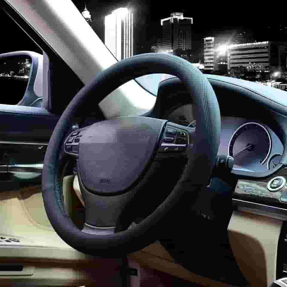 Capa de volante de carro - couro durável de ajuste universal de 38 cm com forro antiderrapante (preto)