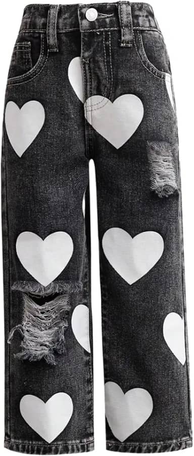 Calça jeans feminina com estampa de coração envelhecida rasgada e perna reta