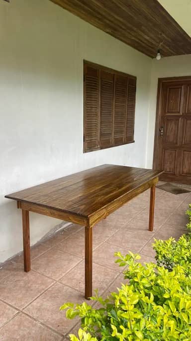 Mesa de Jantar Rústica em Madeira Maciça, Acabamento em Nogueira, 180 x 80 cm