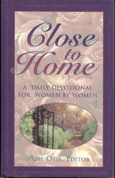 Perto de casa: Um devocional diário para mulheres por mulheres